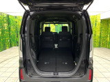 後席を格納すると、これだけの広さが!シーンに合わせたシートアレンジで、大きな荷物も積むことが出来ます♪