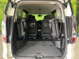 普段のお買い物や通勤、送迎等に十分な荷室スペースを確保しております。セカンドシートを倒すと、大きな荷物の積載も可能です♪