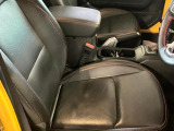 シートヒーター機能もございます。