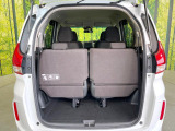 普段のお買い物や通勤、送迎等に十分な荷室スペースを確保しております。セカンドシートを倒すと、大きな荷物の積載も可能です♪