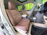 運転席シート廻りは使用感も少なく、良好な状態となっています。丁寧に使われていたことがよくわかりますね。