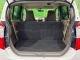 普段のお買い物や通勤、送迎等に十分な荷室スペースを確保しております。セカンドシートを倒すと、大きな荷物の積載も可能です♪
