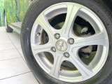 【14インチアルミホイール】外観にマッチしたアルミホイールを装着しております。各種アルミホイールや、スタッドレスタイヤも取扱いしております。是非ご相談ください♪