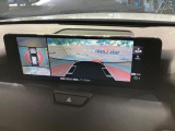 【360&deg;ビューモニター】専用のカメラにより、上から見下ろしたような視点で360度クルマの周囲を確認することができます☆死角部分も確認しやすく、狭い場所での切り返しや駐車もスムーズに行えます。