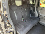 後部座席も気になるようなキズ・汚れやへたり等、大きなダメージはなく、良好な状態です。