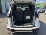 ラゲージ部は開口部が広くで荷物も楽々入ります!週末のお買い物にも便利です!