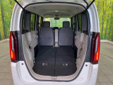 後席を格納すると、これだけの広さが!シーンに合わせたシートアレンジで、大きな荷物も積むことが出来ます♪