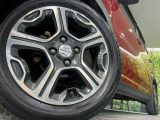 【純正15インチアルミホイール】外観にマッチした純正アルミホイールを装着しております。各種社外アルミホイールや、スタッドレスタイヤも取扱いしております。是非ご相談ください♪