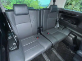 3列目シートはもちろん状態良好☆大人でもゆったりと座って頂けますので、大人数でのお出かけもラクラクです♪ご家族で、気の知れた仲間で、ドライブに行くのが楽しみですね♪
