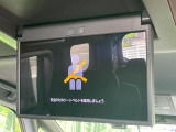【フリップダウンモニター】大画面モニターで後席でもエンタメをお楽しみいただけます。小さなお子様にも大人気の装備です♪