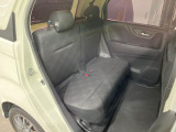 後部座席も気になるようなキズ・汚れやへたり等、大きなダメージはなく、良好な状態です。
