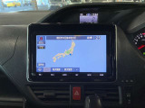 ディスプレイオーディオやカーナビは、現代のドライブにおいて欠かせない装備のひとつです。初めての場所でも迷いにくく、快適なルート案内で運転をサポートします。移動中のエンターテインメント性も高まります。
