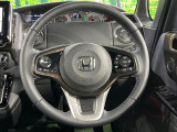 【純正革巻きステアリング】上質な革を使用することで、手にしっかり馴染みとても運転しやすいハンドルです♪
