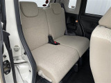 ◆2列目シート◆広々としたスペースで大人の方でも十分座るスペースがございます!オプションでシート撥水、内装丸洗いクリーニングなども取り扱っております。ご希望の際はスタッフまでお申し付けください。