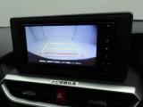 【バックモニター】駐車時に後方がリアルタイム映像で確認できます。大型商業施設や立体駐車場での駐車時や、夜間のバック時に大活躍!運転スキルに関わらず、今や必須となった装備のひとつです!