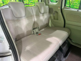後部座席も気になるようなキズ・汚れやへたり等、大きなダメージはなく、良好な状態です。