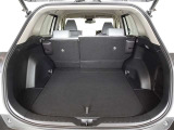5人乗車時でも十分なスペースのトランクルームです。
