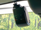 【ドライブレコーダー】ドライブレコーダー装備!走行中はもちろん、あおり運転や事故に遭遇した際、映像で記録し、万一のリスクに備えます。※記録用SDカードはお客様ご自身でご準備いただく必要があります。