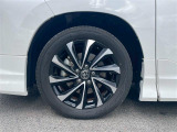 当店の車両は大量仕入れ、大量販売を行っておりますので、お客様にお安くご提供させていただいております。