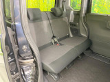 後部座席も気になる運転席シート廻りは使用感も少なく、良好な状態となっています。前オーナー様が丁寧に使っていたことがよくわかりますね。ようなキズ・汚れやへたり等、大きなダメージはなく、良好な状態です。