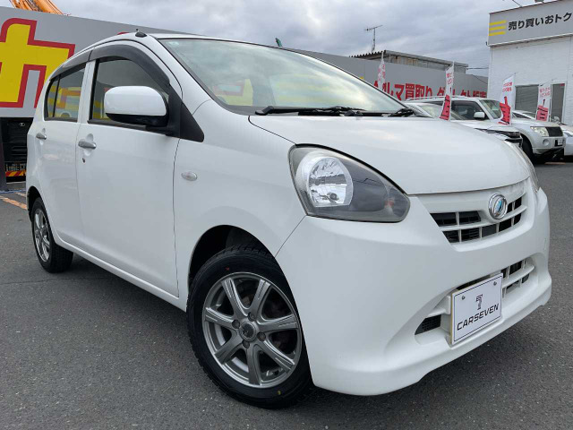 ダイハツ ミライース 