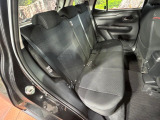 後部座席も気になるようなキズ・汚れやへたり等、大きなダメージはなく、良好な状態です。