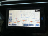 ナビ画面のアップ写真です。フルセグTV・Bluetoothオーディオ・CD・DVDビデオ再生が可能です。