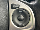 【クルーズコントロール】高速道路もラクラク走行。アクセルを離しても一定速度で走行ができ、長距離運転時の負担を軽減!加速・減速も簡単なスイッチ操作で調整できます。
