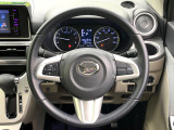ステアリングも使用感が少なく、きれいな状態となっております♪