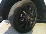 アルミホイールを装備しております。