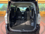 後席を格納すると、これだけの広さが!シーンに合わせたシートアレンジで、大きな荷物も積むことが出来ます♪