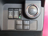 スマートキー装備車なので、キーを取り出さなくてもエンジン始動が可能です。
