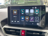 【ディスプレイオーディオ】お手持ちのスマートフォンとの連携で、ナビや音楽再生など各種アプリを使用可能。スマホに近い感覚でお使いいただけます♪
