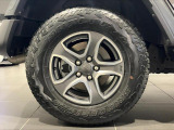 純正アルミホイールです。