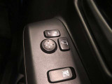 電動格納ミラー! スイッチひとつでミラーを畳めます。