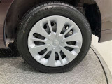 【タイヤ・ホイール】165/65R14の純正スチールタイヤになります。スタッドレスタイヤもこのサイズをお求め下さい。