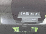 【トヨタセーフティセンス】走行中に前方の車両等を認識し、衝突しそうな時は警報とブレーキで衝突回避と被害軽減をアシスト。より安全にドライブをお楽しみいただけます。