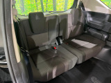 3列目シートはもちろん状態良好☆大人でもゆったりと座って頂けますので、大人数でのお出かけもラクラクです♪ご家族で、気の知れた仲間で、ドライブに行くのが楽しみですね♪