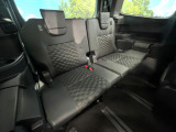 3列目シートはもちろん状態良好☆大人でもゆったりと座って頂けますので、大人数でのお出かけもラクラクです♪ご家族で、気の知れた仲間で、ドライブに行くのが楽しみですね♪