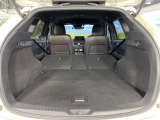 後席を格納すると、これだけの広さが!シーンに合わせたシートアレンジで、大きな荷物も積むことが出来ます♪