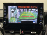 バックカメラ、パノラミックビューモニター付きで視界良好