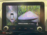 【マルチアラウンドモニター】専用のカメラにより、上から見下ろしたような視点で360度クルマの周囲を確認することができます☆死角部分も確認しやすく、狭い場所での切り返しや駐車もスムーズに行えます。