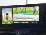 【アラウンドビューモニター】専用のカメラにより、上から見下ろしたような視点で360度クルマの周囲を確認することができます☆死角部分も確認しやすく、狭い場所での切り返しや駐車もスムーズに行えます。