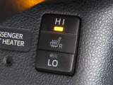 運転席、助手席にはシートヒーターが付いています。最近の冬場は例年よりも寒くなっています。。。シートヒーターがあるとないとじゃ大違い!ぜひお試しあれ!