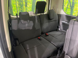 3列目シートはもちろん状態良好☆大人でもゆったりと座って頂けますので、大人数でのお出かけもラクラクです♪ご家族で、気の知れた仲間で、ドライブに行くのが楽しみですね♪