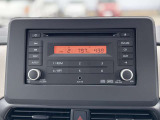 純正CDプレイヤーです!CDで好きな音楽を聴いたり、FM/AMラジオでいろいろな情報を確認できたりします!移動中も退屈無く、お過ごし頂けますよ!ナビの装着をご希望の場合は、ぜひご相談ください♪
