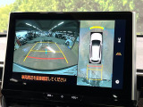 【パノラミックビューモニター】専用のカメラにより、上から見下ろしたような視点で360度クルマの周囲を確認することができます☆死角部分も確認しやすく、狭い場所での切り返しや駐車もスムーズに行えます。