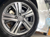 【純正16インチアルミホイール】外観にマッチした純正アルミホイールを装着しております。各種社外アルミホイールや、スタッドレスタイヤも取扱いしております。是非ご相談ください♪