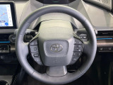 【純正革巻きステアリング】上質な革を使用することで、手にしっかり馴染みとても運転しやすいハンドルです♪
