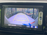 【バックカメラ】駐車時に後方がリアルタイム映像で確認できます。大型商業施設や立体駐車場での駐車時や、夜間のバック時に大活躍!運転スキルに関わらず、今や必須となった装備のひとつです!